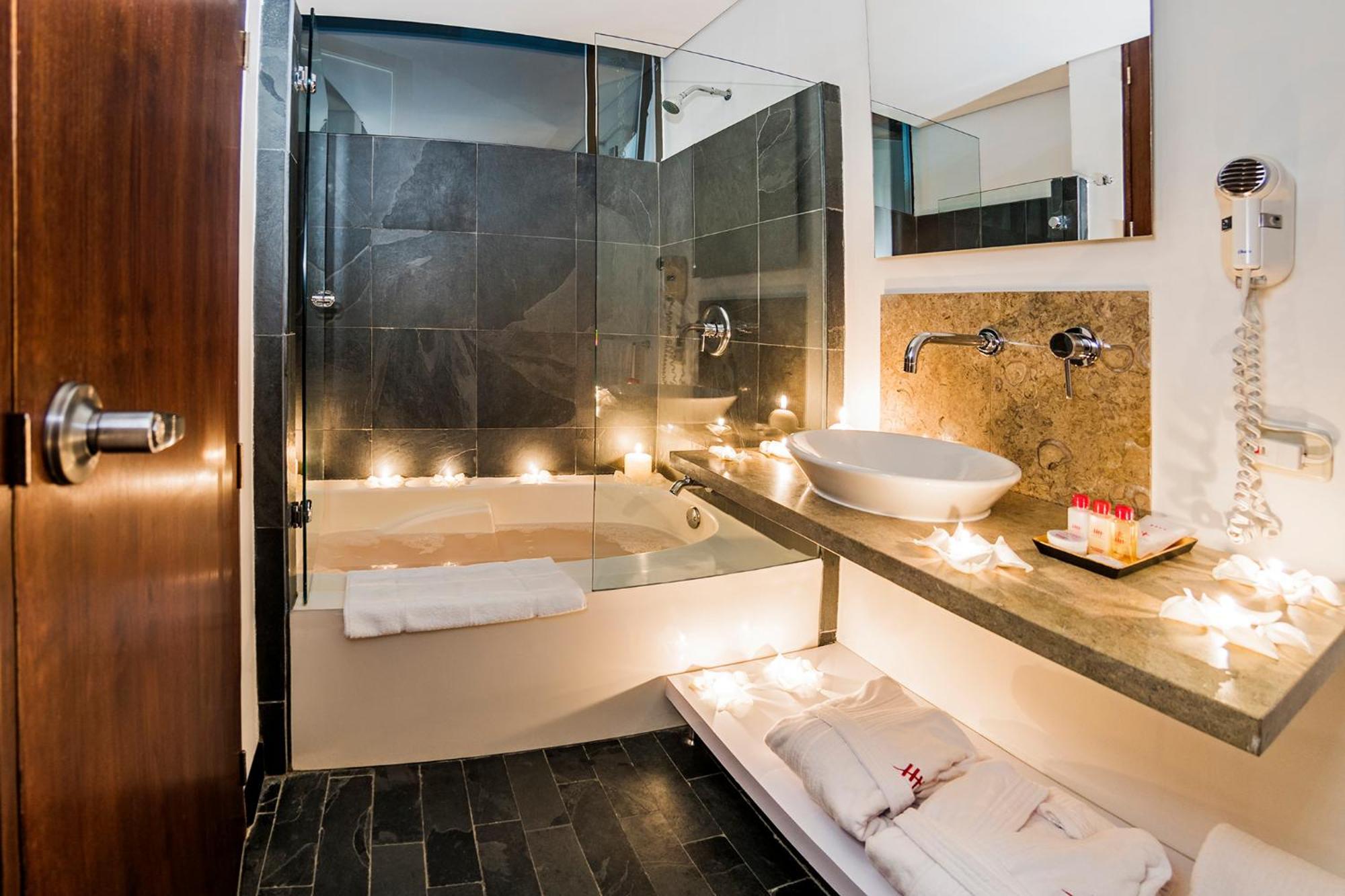 Hotel Hill House Usaquen Bogota Ngoại thất bức ảnh